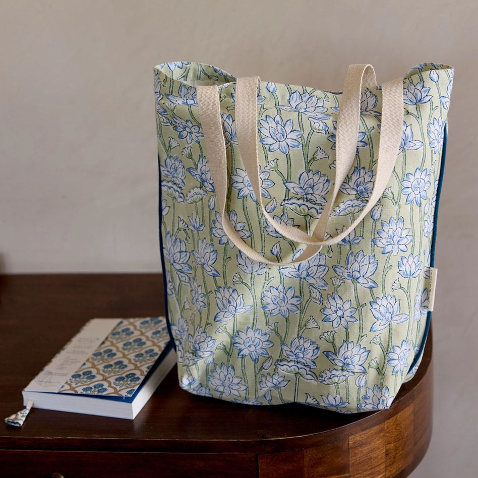 Tote-indigo-lotus