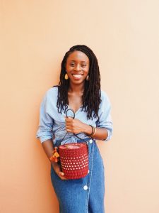 Akosua, Aaks grunnlegger