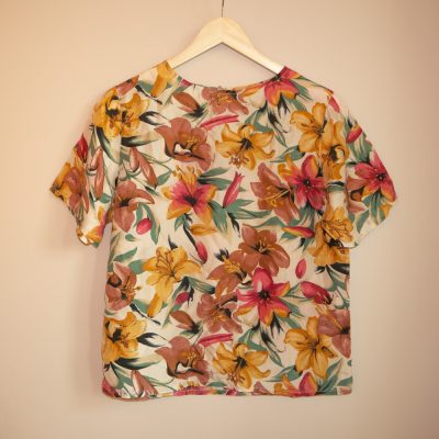 Tess, kortermet silkebluse, str. S | Second-Hand